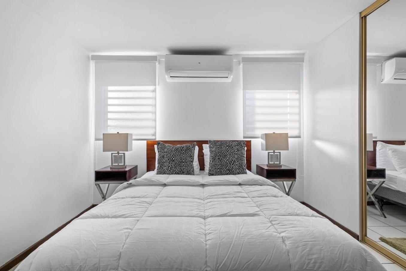 Hidden Gem In Miramar- Power Generator- Parking Apartman San Juan Kültér fotó